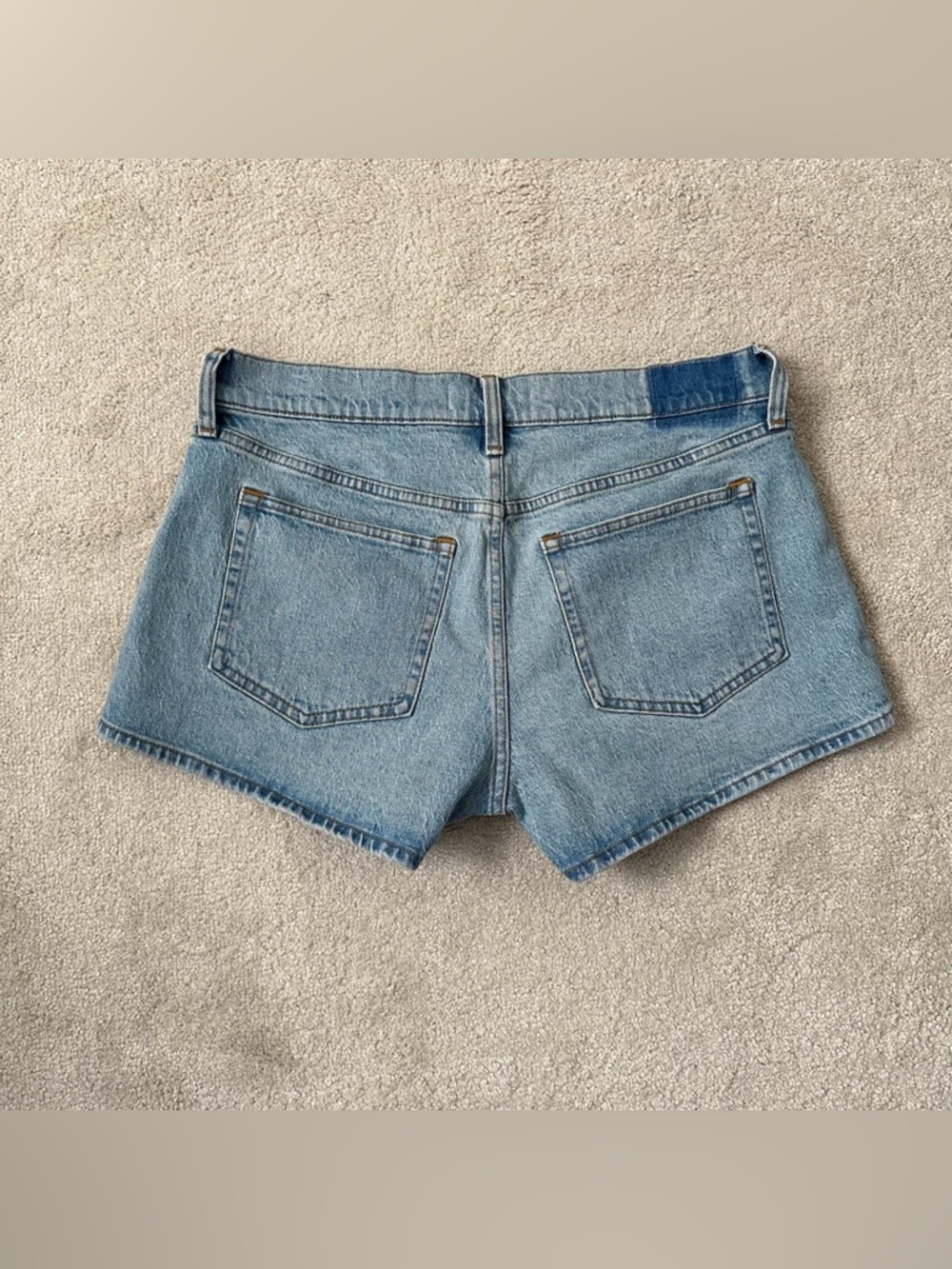 Abercrombie & Fitch Low Rise Mini Short - Picture 2 of 3